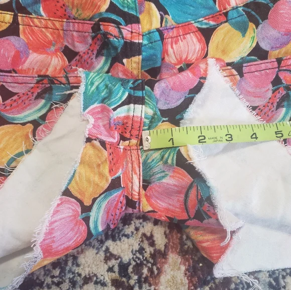 Zara High Rise Denim Shorts Festival Colorful Fruit Print Raw Hem Size 4 - Picture 10 of 11